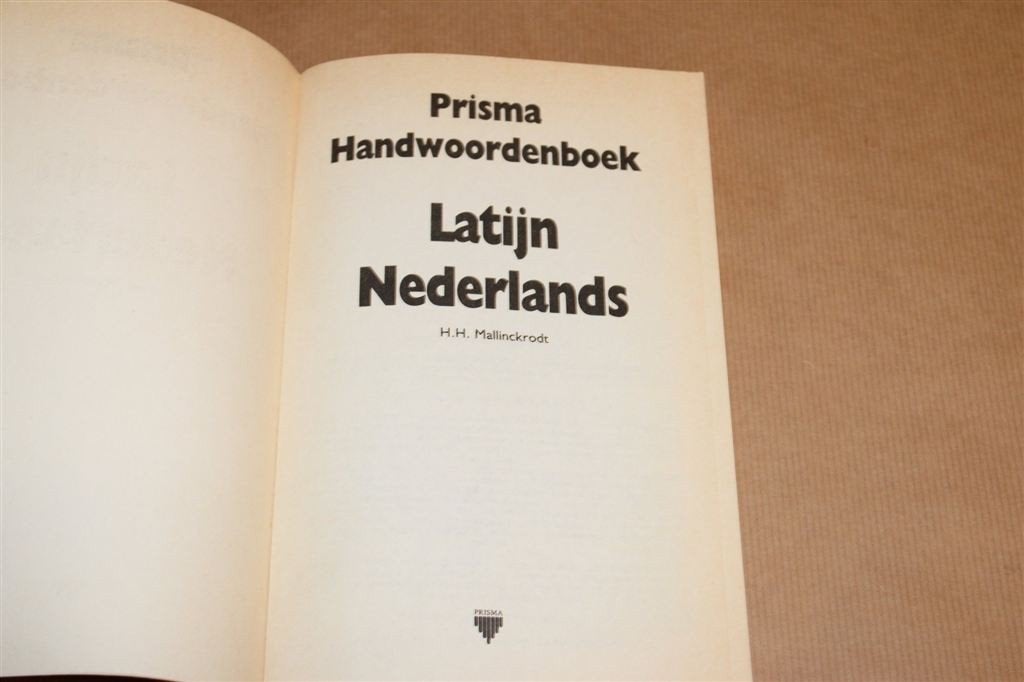 Prisma Handwoordenboek Latijn-Nederlands — H.H. Mallinckrodt, Ophalen of Verzenden, Gelezen, Van Dale, Latijn