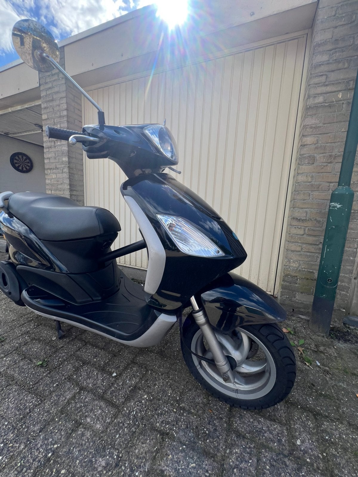 Piaggio Fly Snor Scooter Race Stunt?, Fietsen en Brommers, Scooters | Piaggio, Ophalen, Zo goed als nieuw, Benzine, Fly