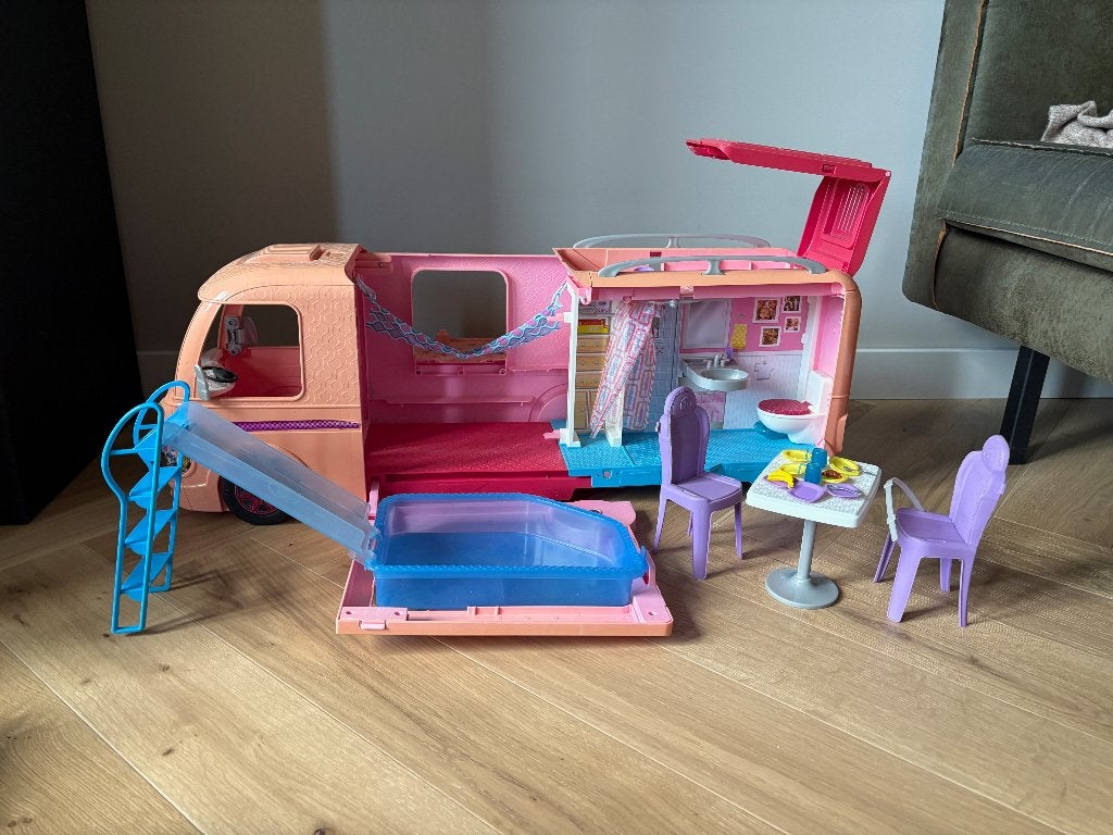 Barbie droomcamper met zwembad, Ophalen of Verzenden, Gebruikt