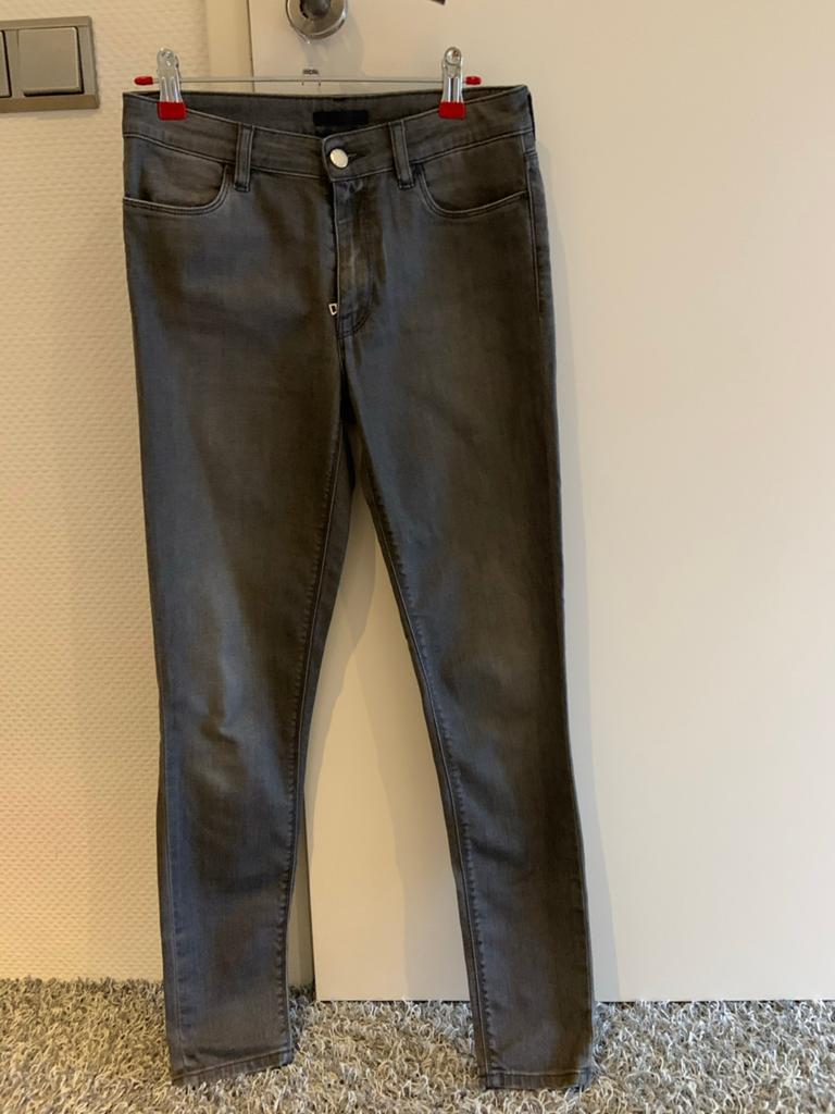 Prada spijkerbroek met stretch maat 27. Zgan, Ophalen of Verzenden, Zo goed als nieuw, Grijs, W27 (confectie 34) of kleiner