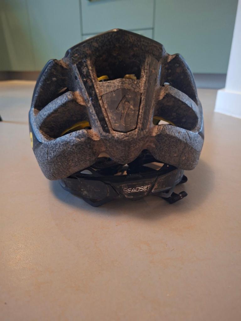 MTB helm specialized, Ophalen of Verzenden, Zo goed als nieuw, M, Heer of Dame