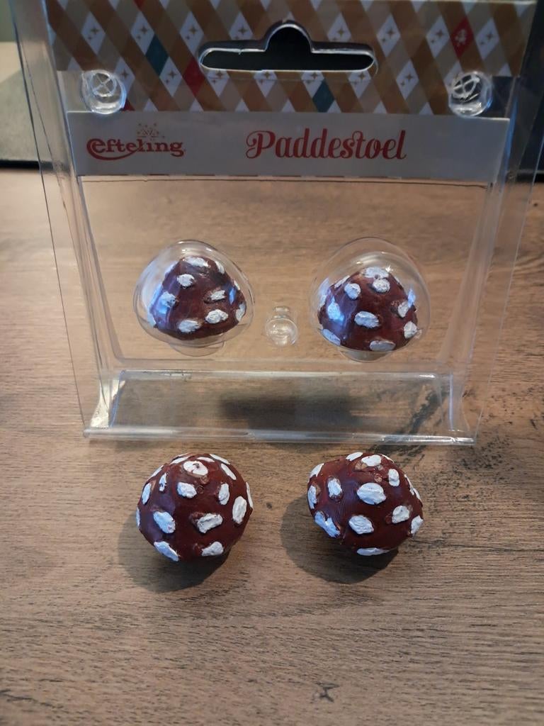 Kruidvat efteling paddestoelen, Ophalen
