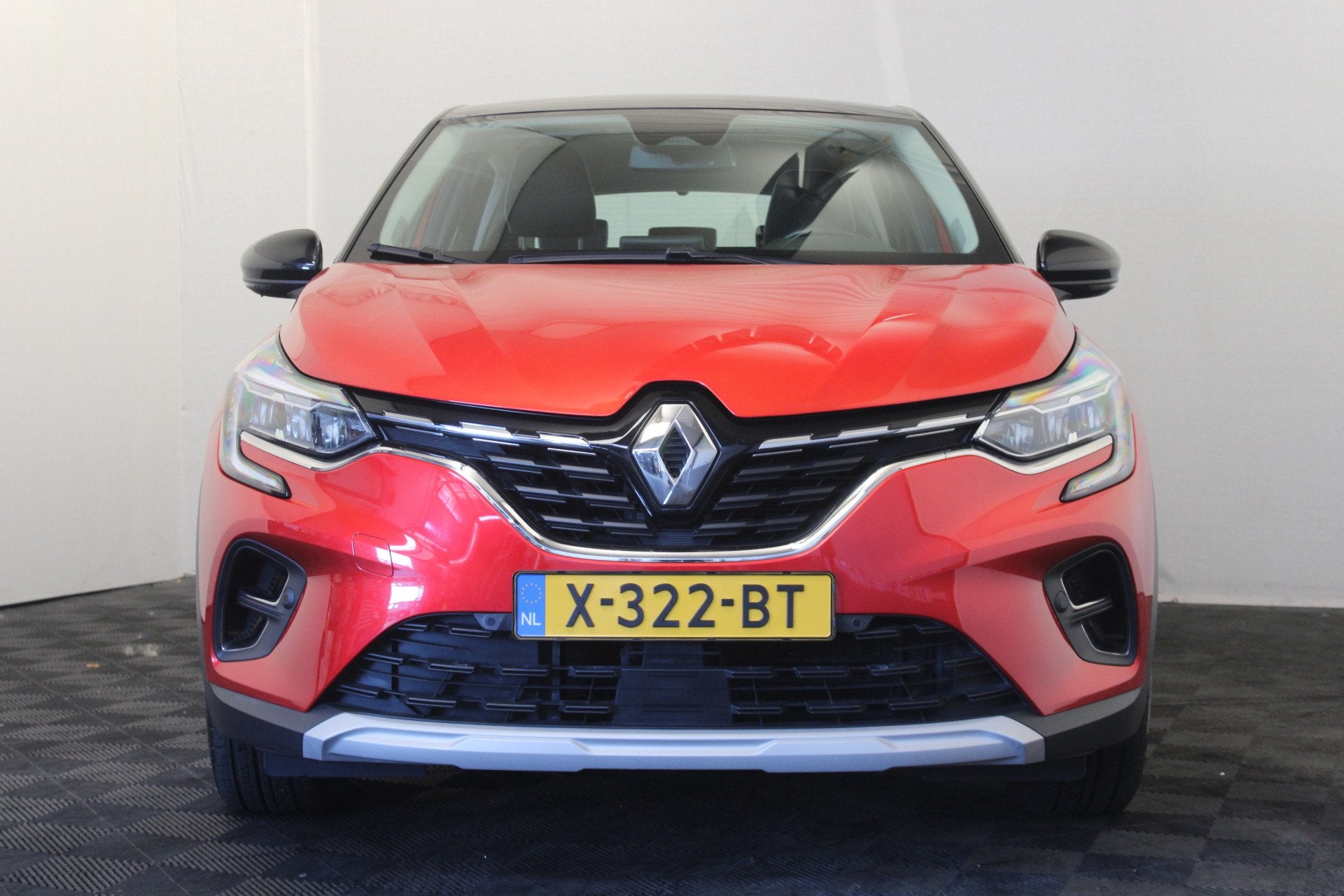 Renault Captur 1.6 E-Tech Plug-in Hybrid 160 Intens |Trekhaa, 77 km/l, Gebruikt, 4 cilinders, Leder en Stof