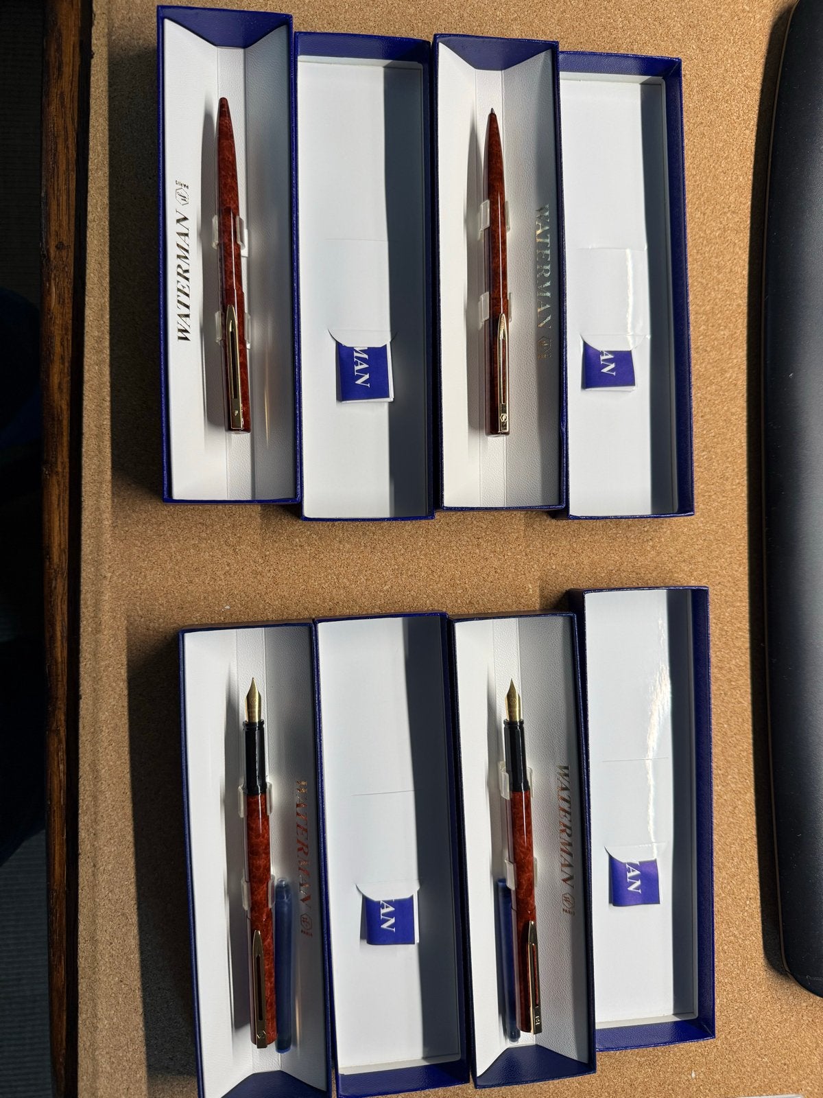 Vier Waterman pennen: 2 vulpennen, 2 balpennen (VGZ reclame), Verzamelen, Pennenverzamelingen, Pennenset, Nieuw, Met doosje, Ophalen of Verzenden