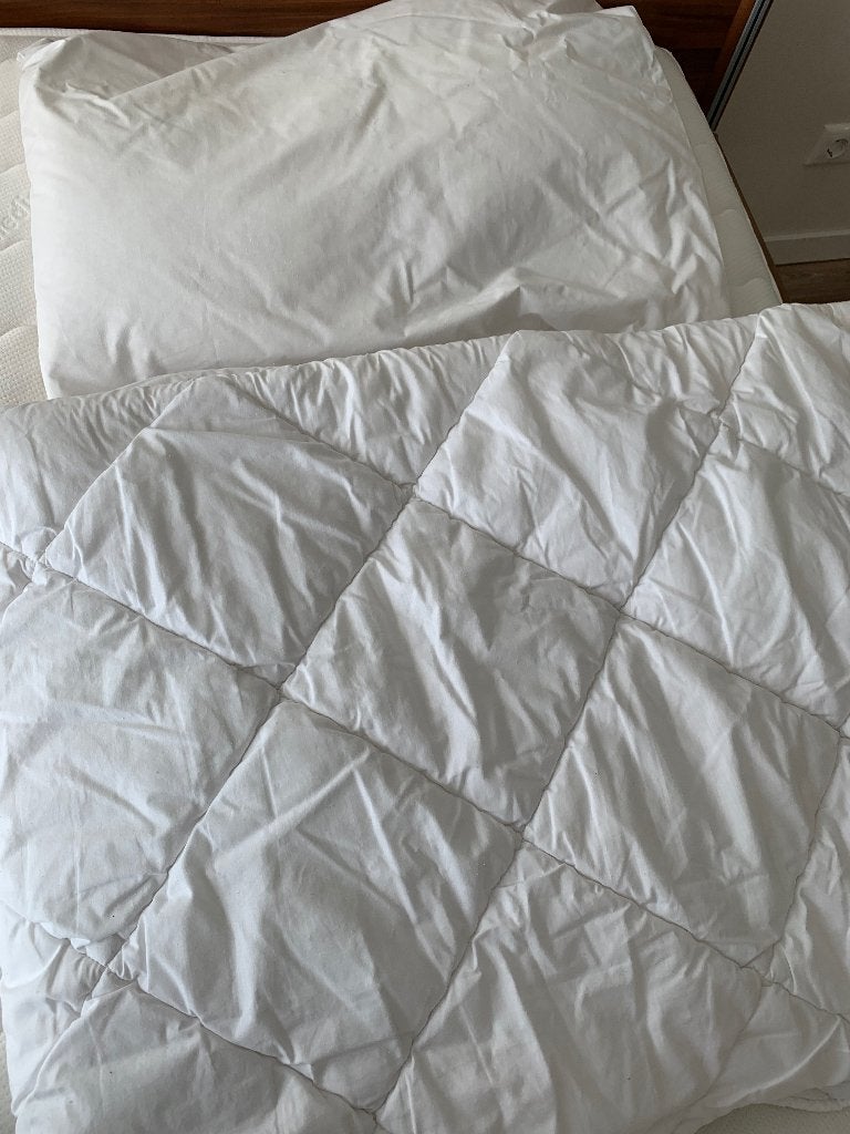 Te koop 1 kussen en 1 pers. Dekbed, Ophalen, Gebruikt, Eenpersoons, Wit
