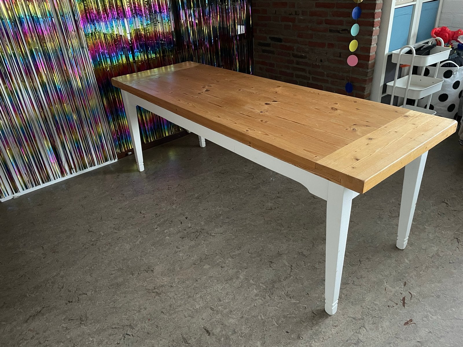Brocante eettafel tuintafel, grenen blad, wit onderstel, Ophalen, Gebruikt, 200 cm of meer, 50 tot 100 cm