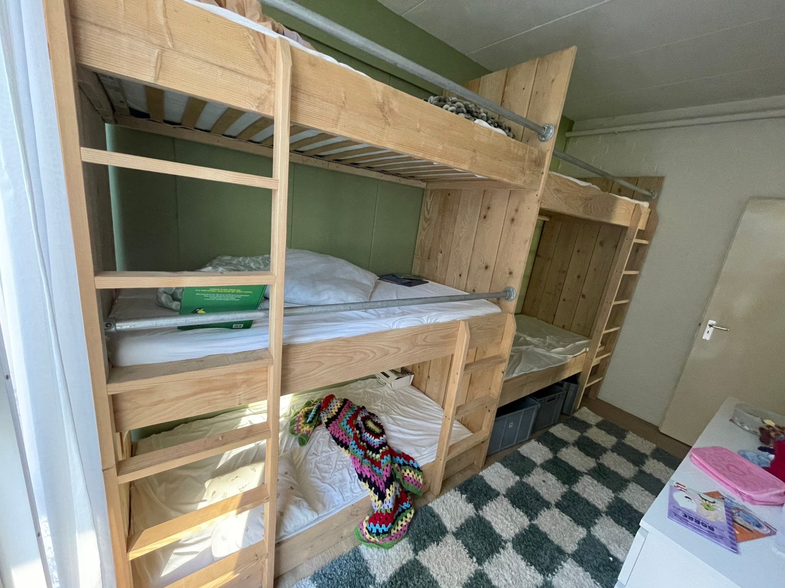 Stapelbed met 5 slaapplaatsen, Ophalen, Zo goed als nieuw, Stapelbed