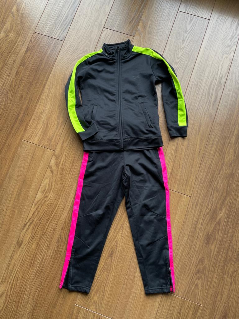 Dutchy trainingspak zwart met geel en roze maat 128, Kinderen en Baby's, Kinderkleding | Maat 128, Ophalen of Verzenden, Zo goed als nieuw