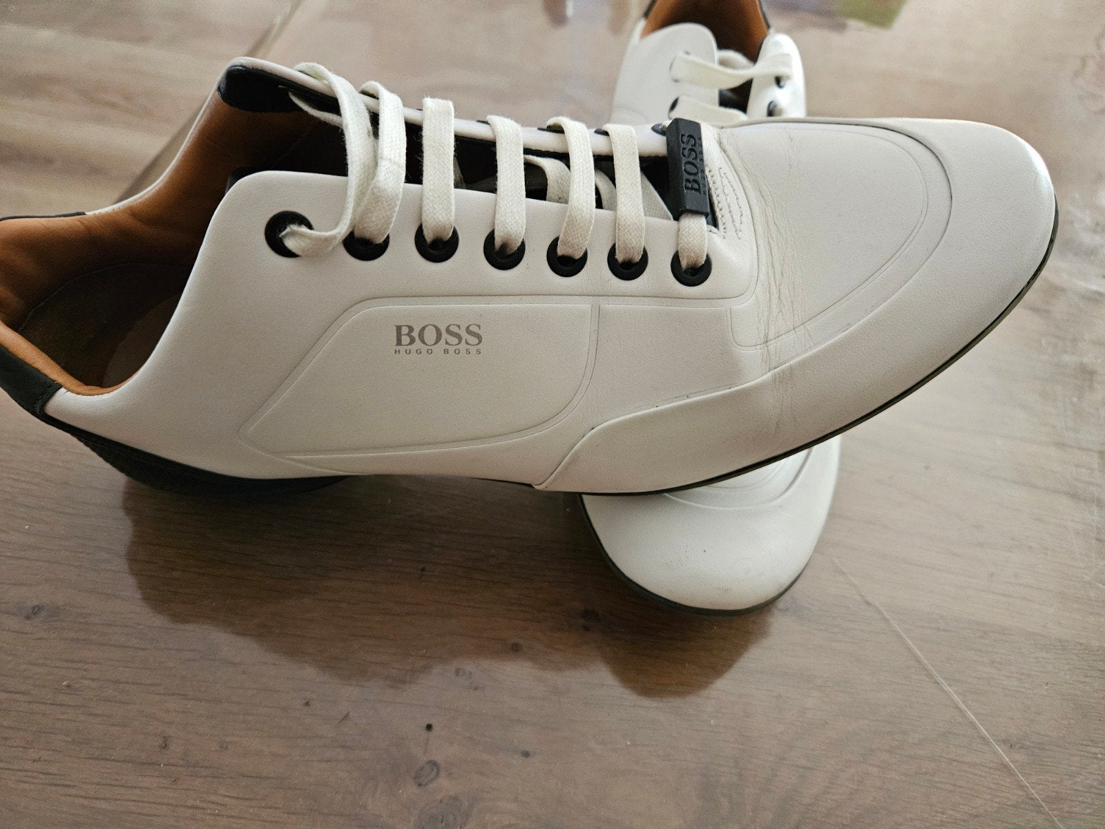 BOSS Hugo Boss witte sneakers maat 42, Kleding | Heren, Schoenen, Wit, Ophalen of Verzenden, Sneakers of Gympen, Gedragen