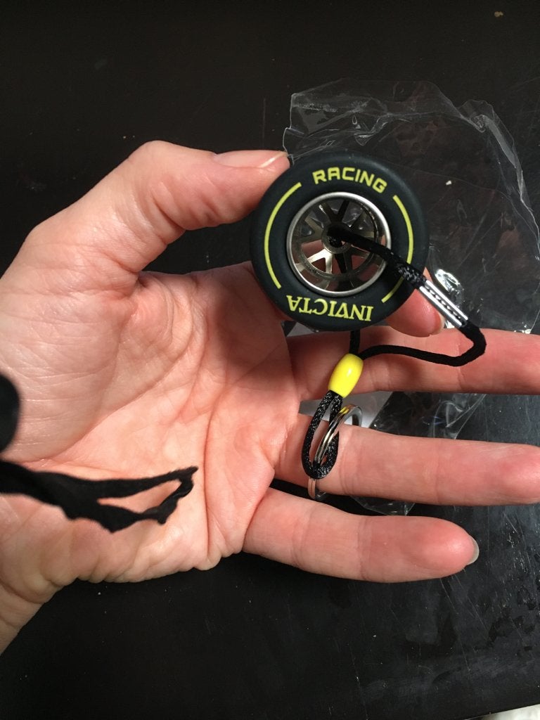Invicta racing tire raceband sleutelhanger, Ophalen of Verzenden, Nieuw, Sport