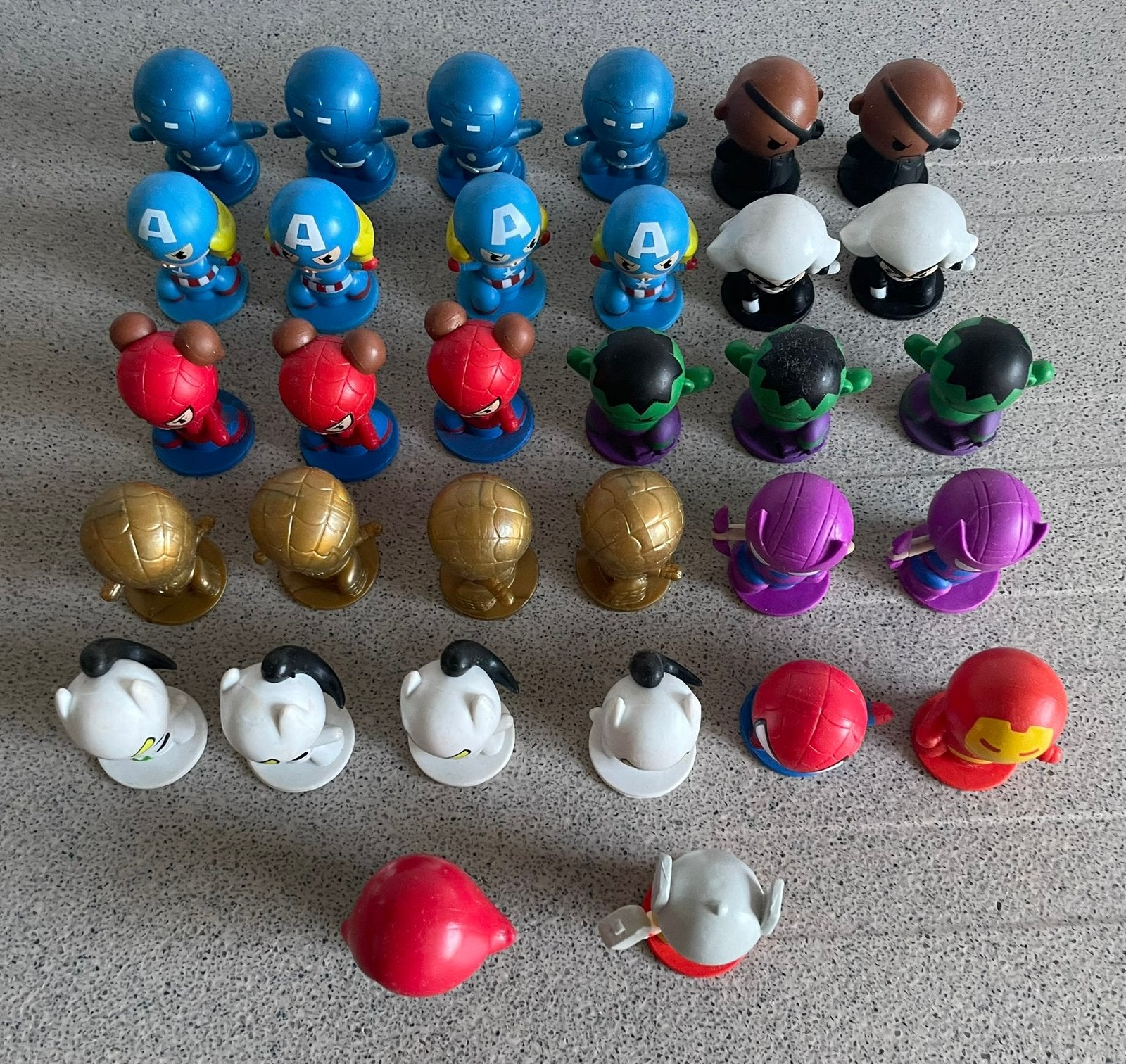 32 Marvel superhelden poppetje Hulk Spiderman Black Widow €, Ophalen of Verzenden