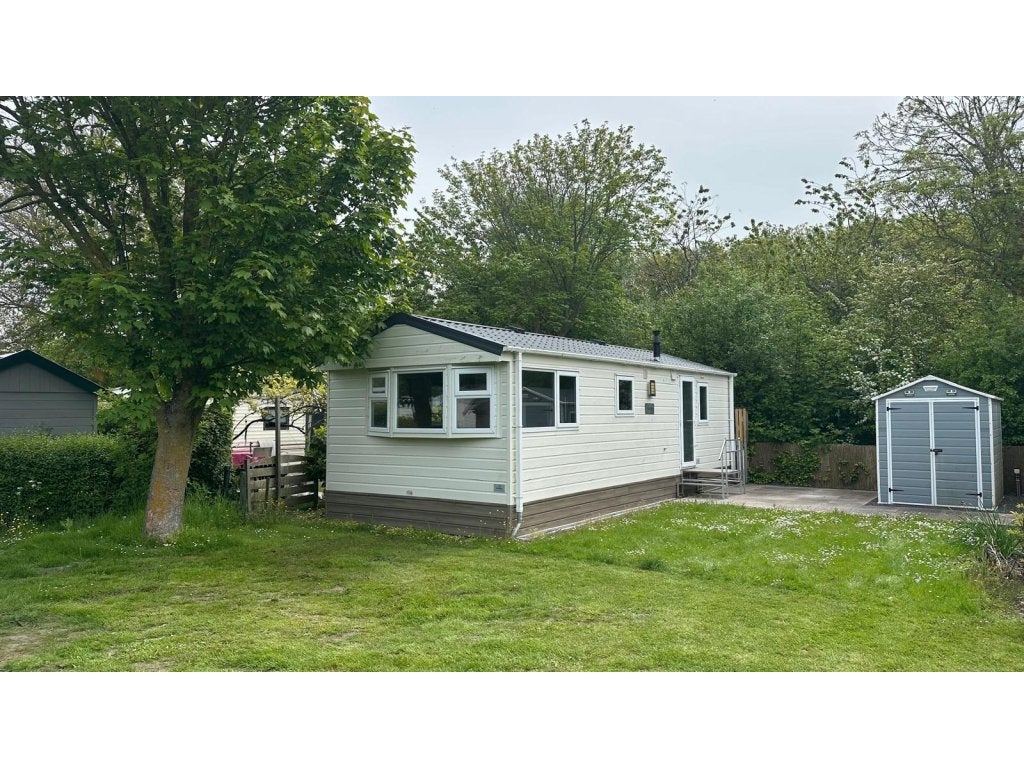 Chalet te koop aan de kust in Harlingen, Friesland! R#52R, Caravans en Kamperen, Stacaravans, Tot en met 4