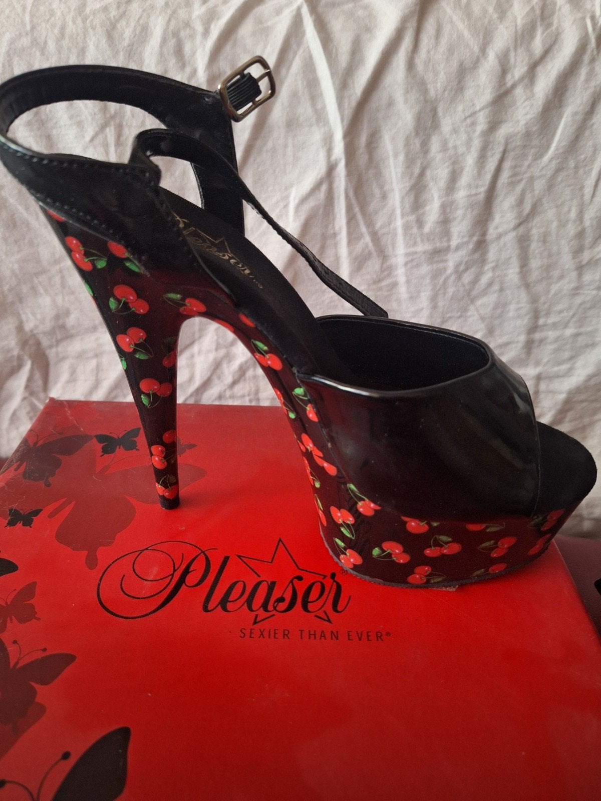 Pleaser Motown-609 Platform Hakken met Kersenprint – Maat 37, Ophalen of Verzenden, Zo goed als nieuw, Zwart
