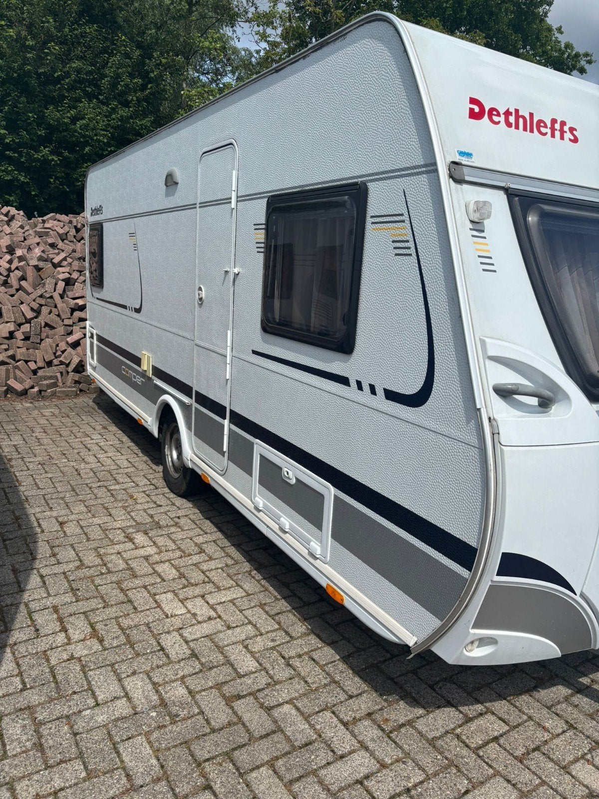 Dethleffs Camper 510 DB (2010) met mover en voortent, Caravans en Kamperen, Caravans, Rondzit, Particulier, Tot en met 4, Dethleffs