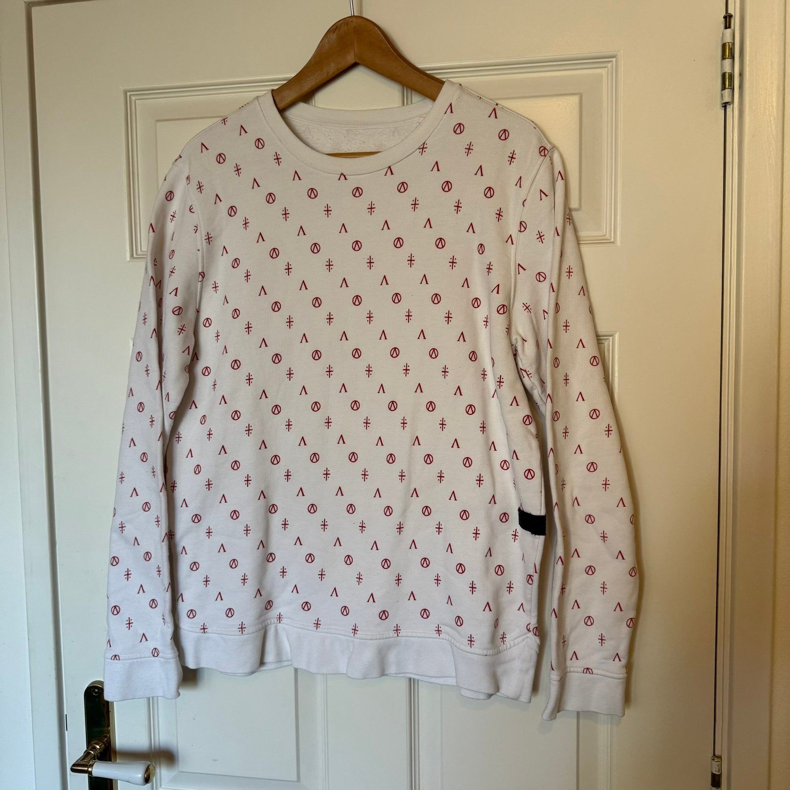 Ashes to Dust witte sweater maat S/M, Maat 48/50 (M), Wit, Ashes to dust, Ophalen of Verzenden