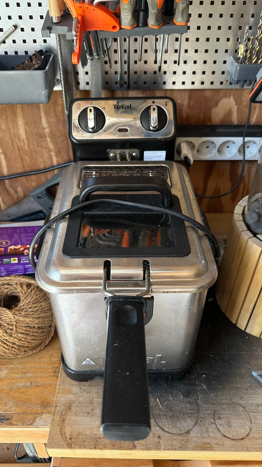 Tefal Friteuse met Oliefiltratie filtra pro frituurpan, 2 tot 3 liter, Ophalen of Verzenden, Gebruikt, Uitneembare binnenpan