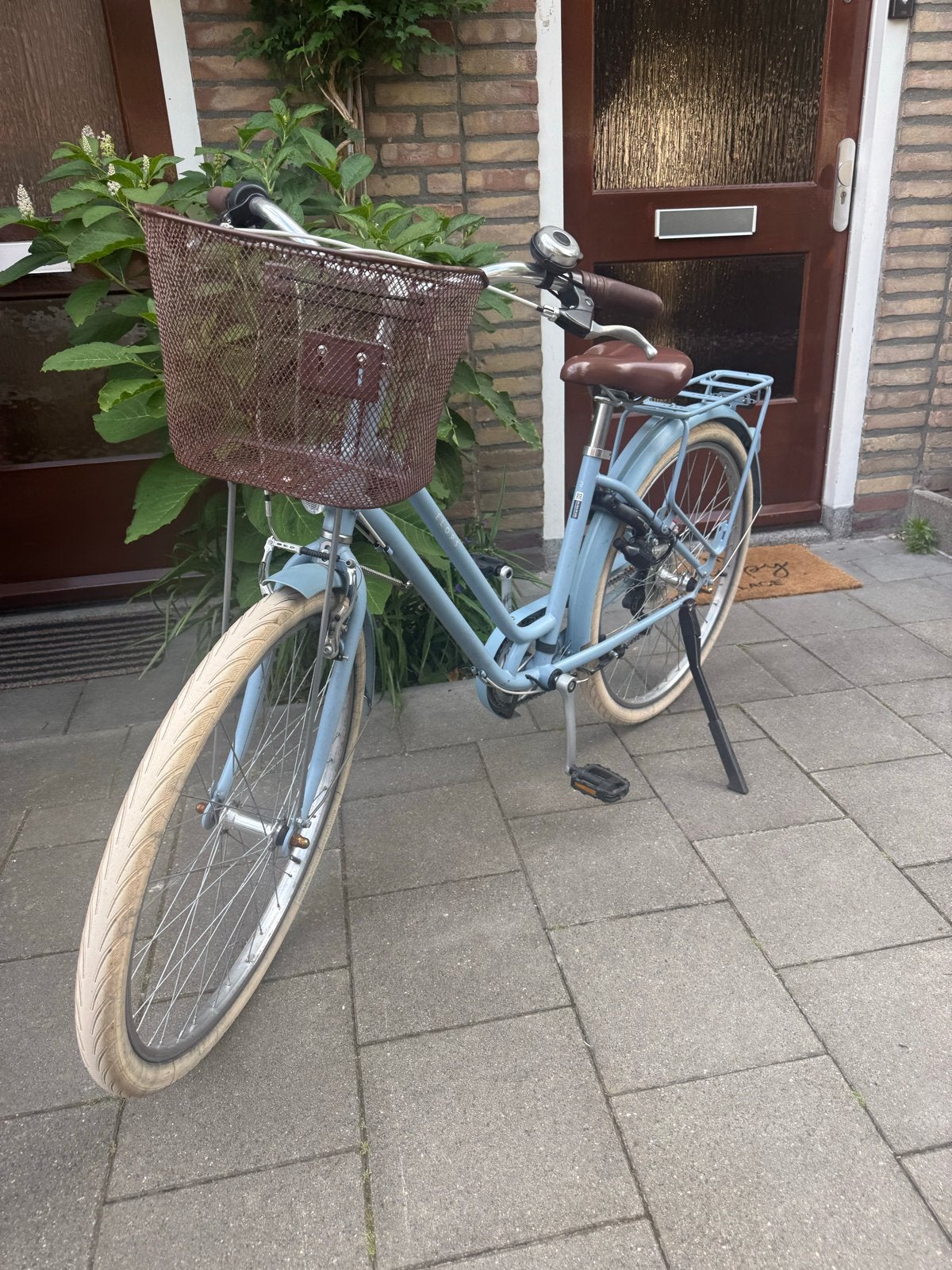 Mooie blauwe meisjesfiets met mand, Fietsen en Brommers, Fietsen | Meisjes, Ophalen, Terugtraprem, Handrem, Gebruikt