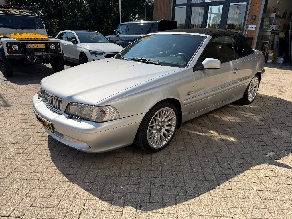 Volvo C70 2.0 T Cabrio (lage km.st! Zie adv. voor info), Auto's, Voorwielaandrijving, C70, Zwart, 4 stoelen