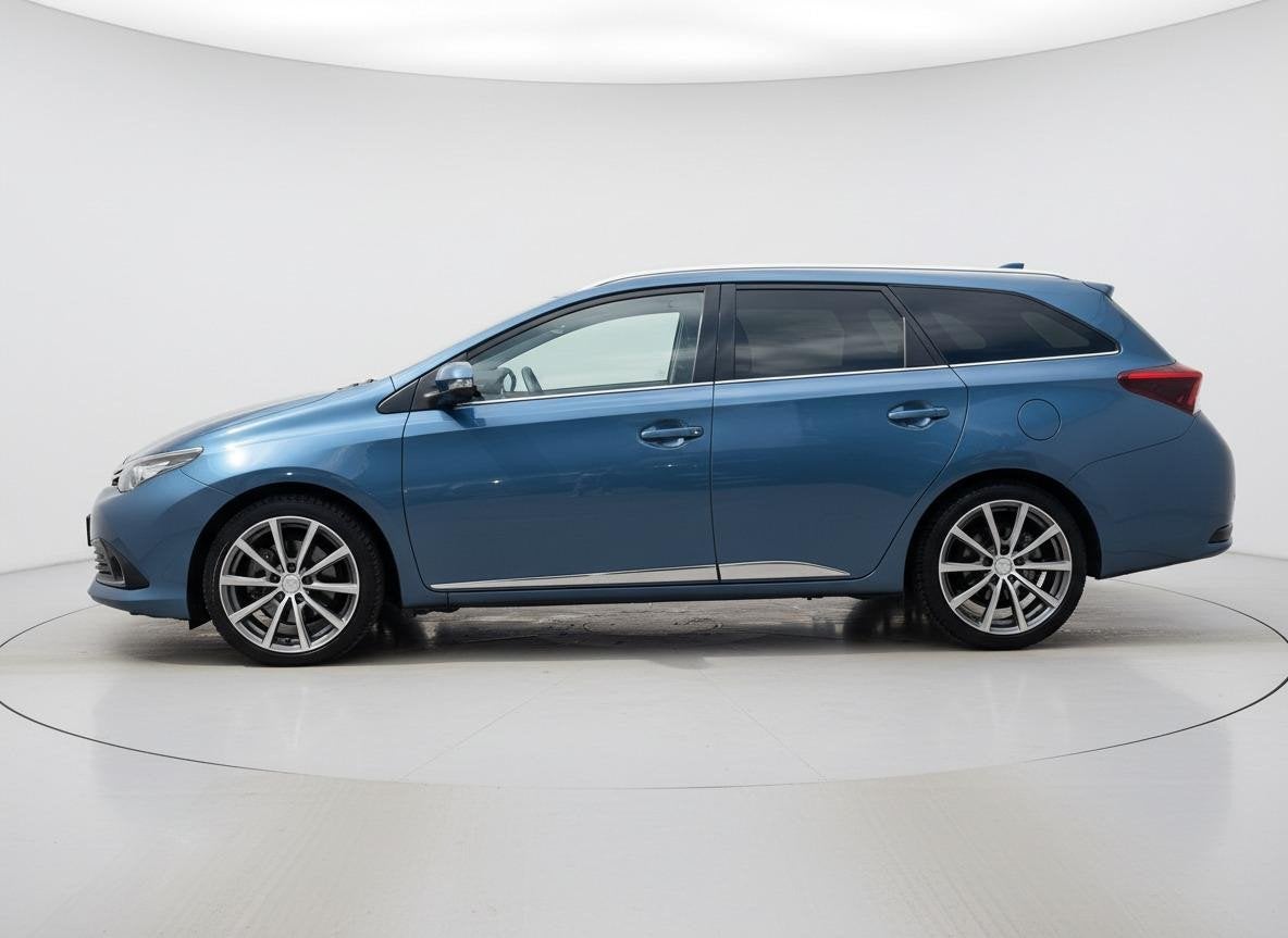 Toyota Auris Touring Sports 1.8 Hybrid Lease AUTOMAAT PANO C, Gebruikt, Euro 6, Blauw, Origineel Nederlands