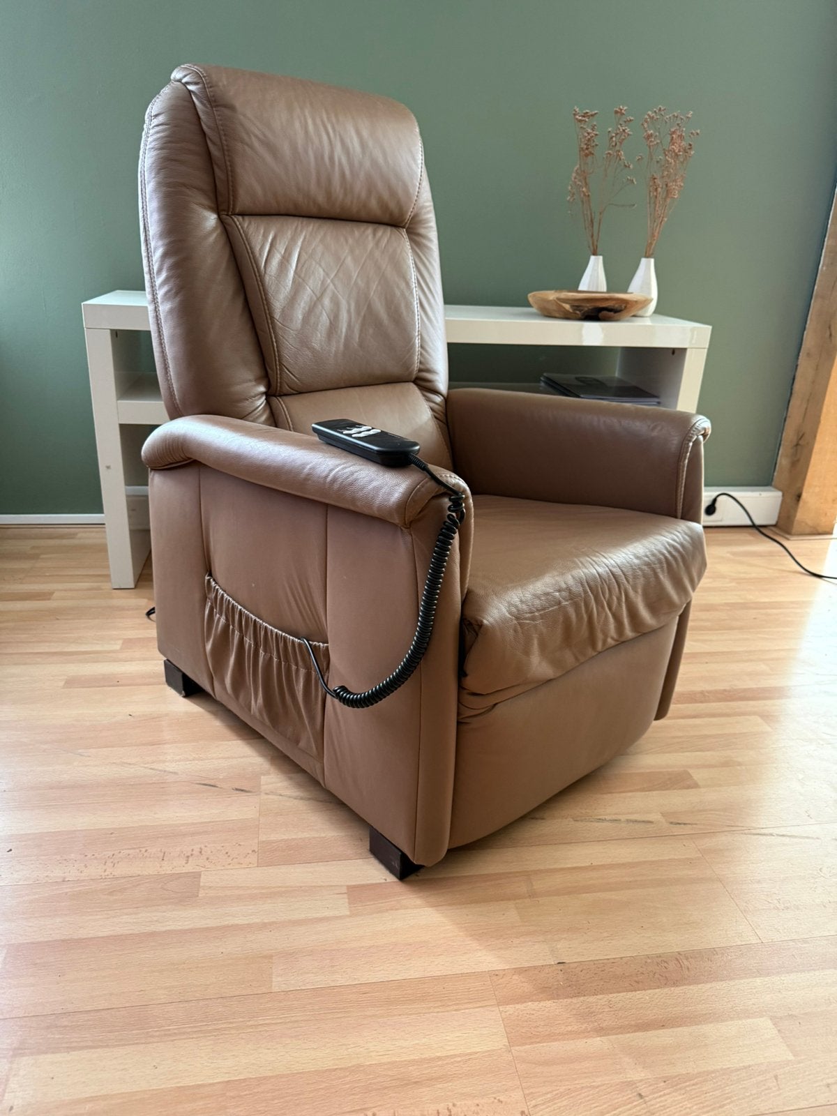 Lederen relaxfauteuil, onbeschadigd, schoon, goed werkend, Huis en Inrichting, Fauteuils, Ophalen, Minder dan 75 cm, Leer, Zo goed als nieuw