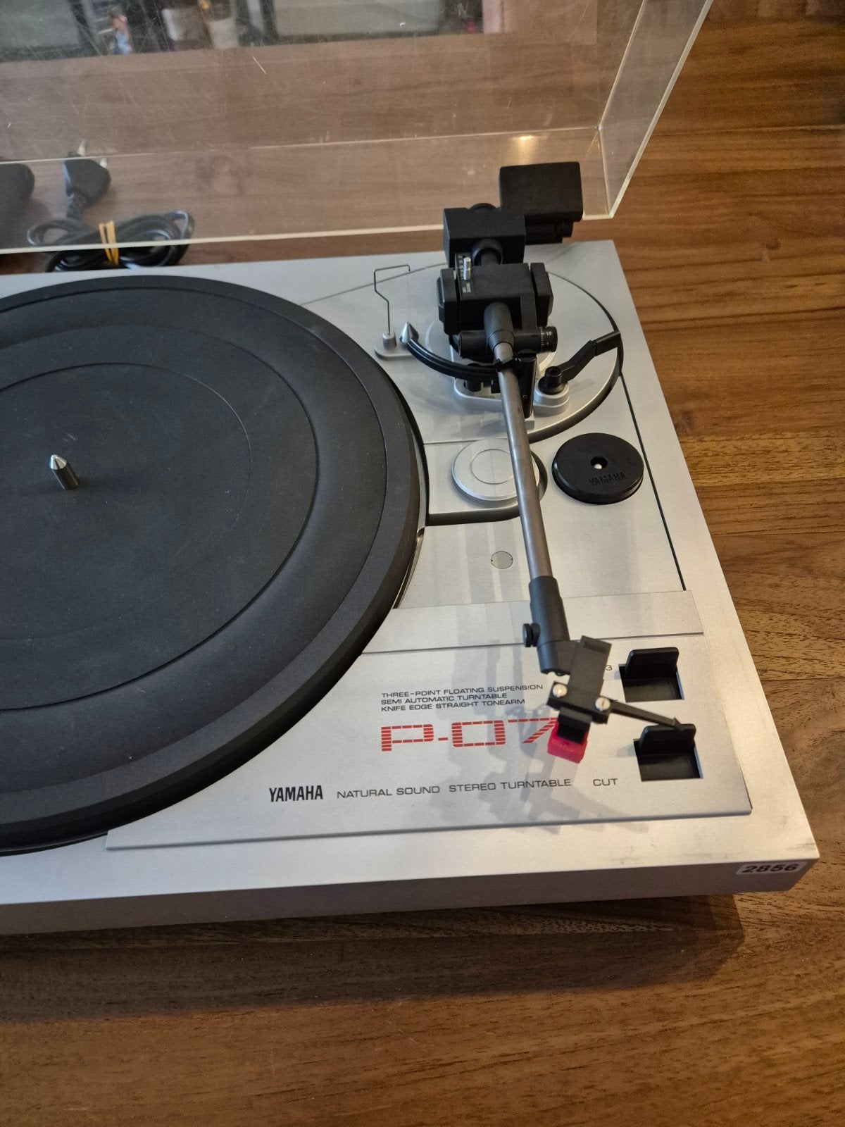 Yamaha P-07 Platenspeler - Natural Sound Stereo Turntable, Audio, Tv en Foto, Ophalen, Platenspeler, Automatisch