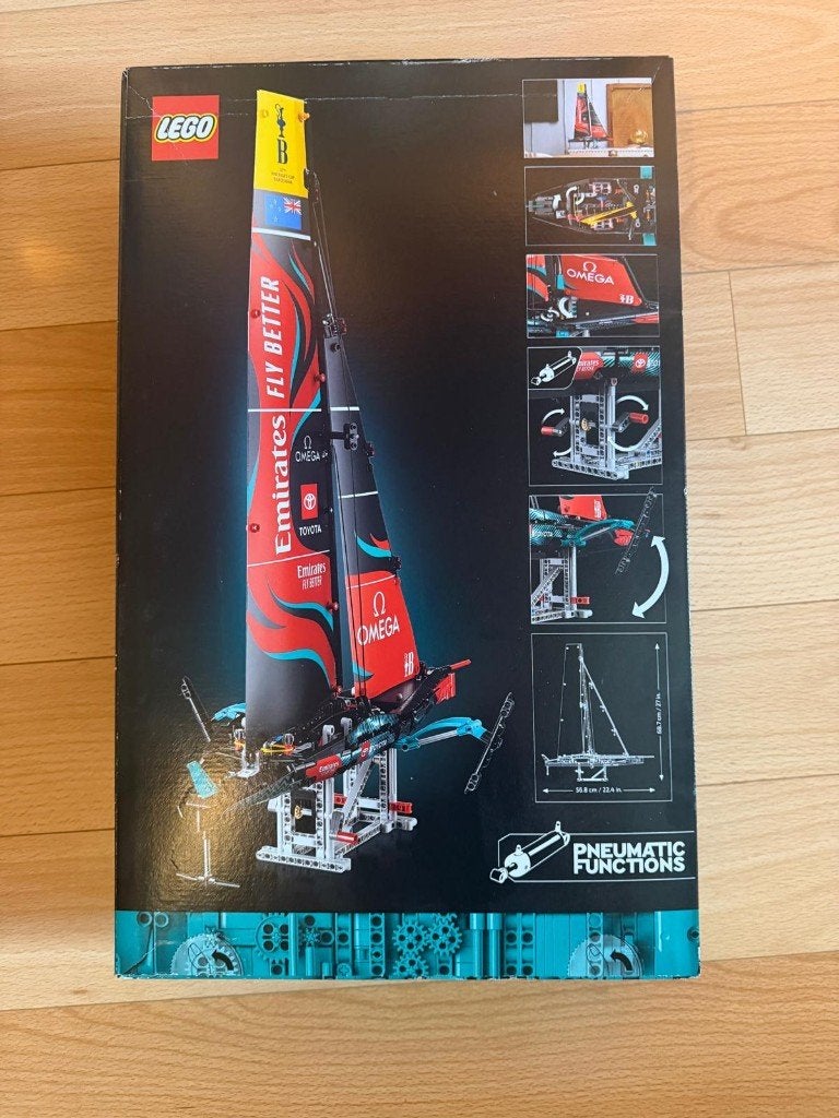 Lego 42174 Emirates Team New Zealand AC75 Yacht