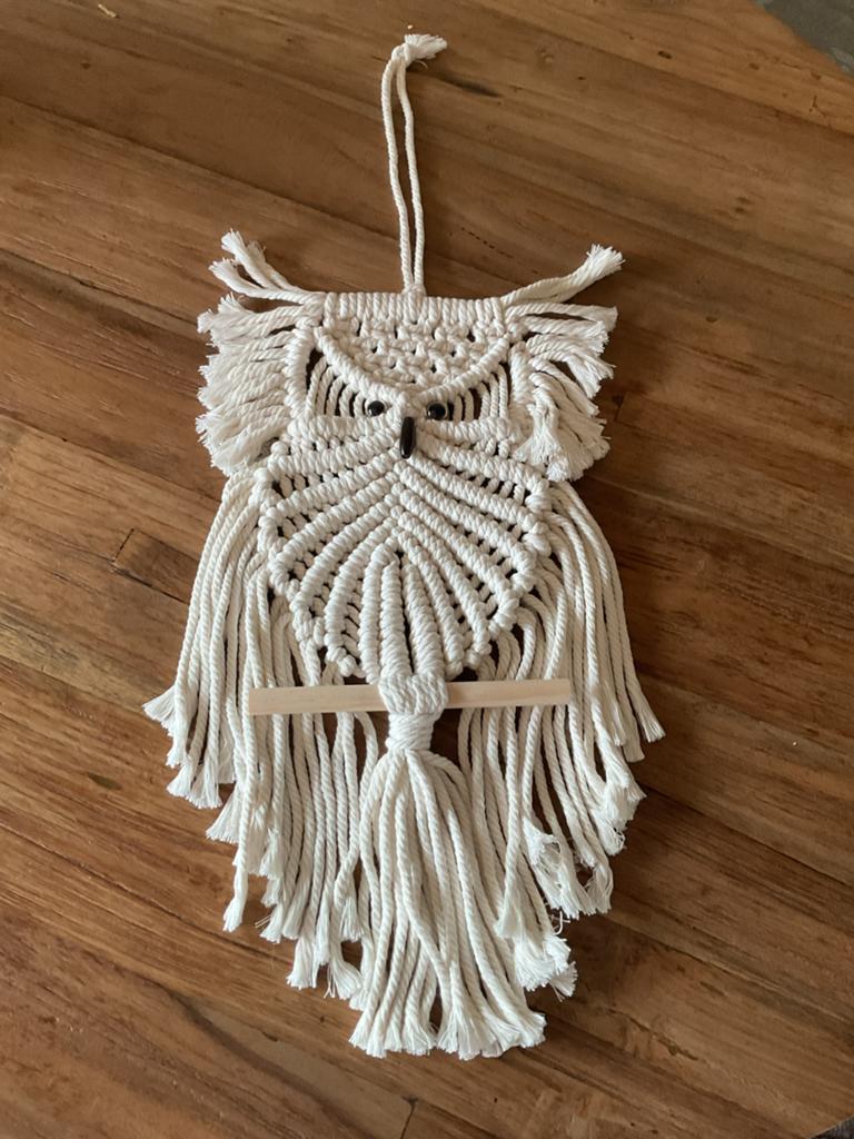 Nieuwe handgemaakte macramé UIL.(38x23cm), Ophalen of Verzenden, Nieuw, Natuurlijk materiaal