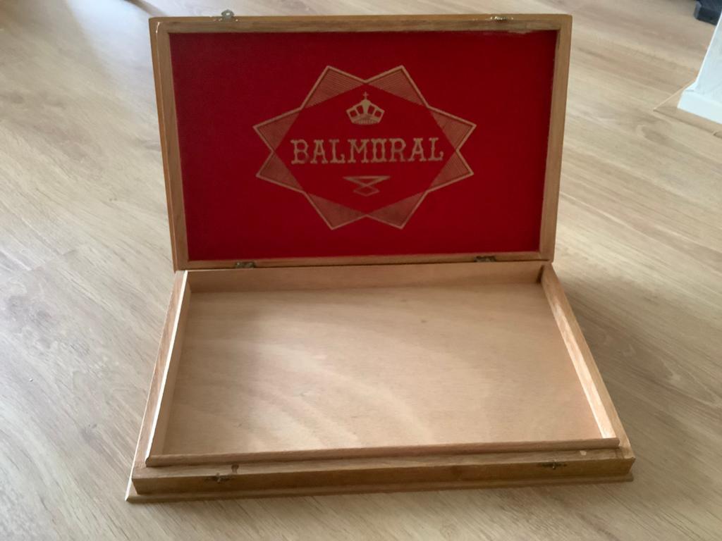 Balmoral, een grote houten sigarenkistje, Ophalen of Verzenden, Gebruikt, Tabaksdoos of Verpakking