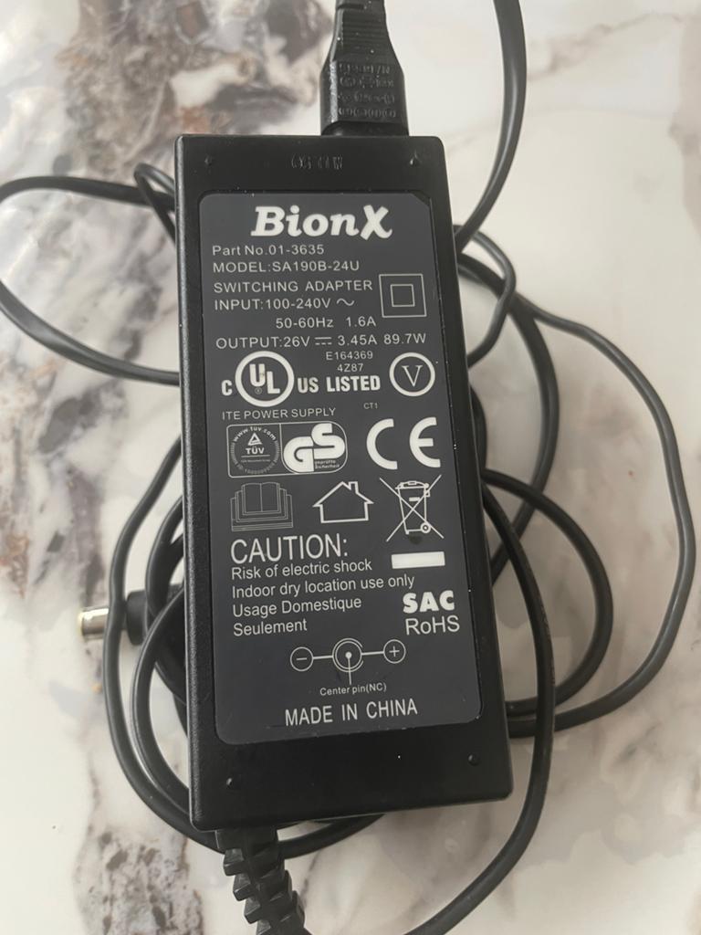 Trek BionX Oplader voor E-fiets, Ophalen of Verzenden, Zo goed als nieuw