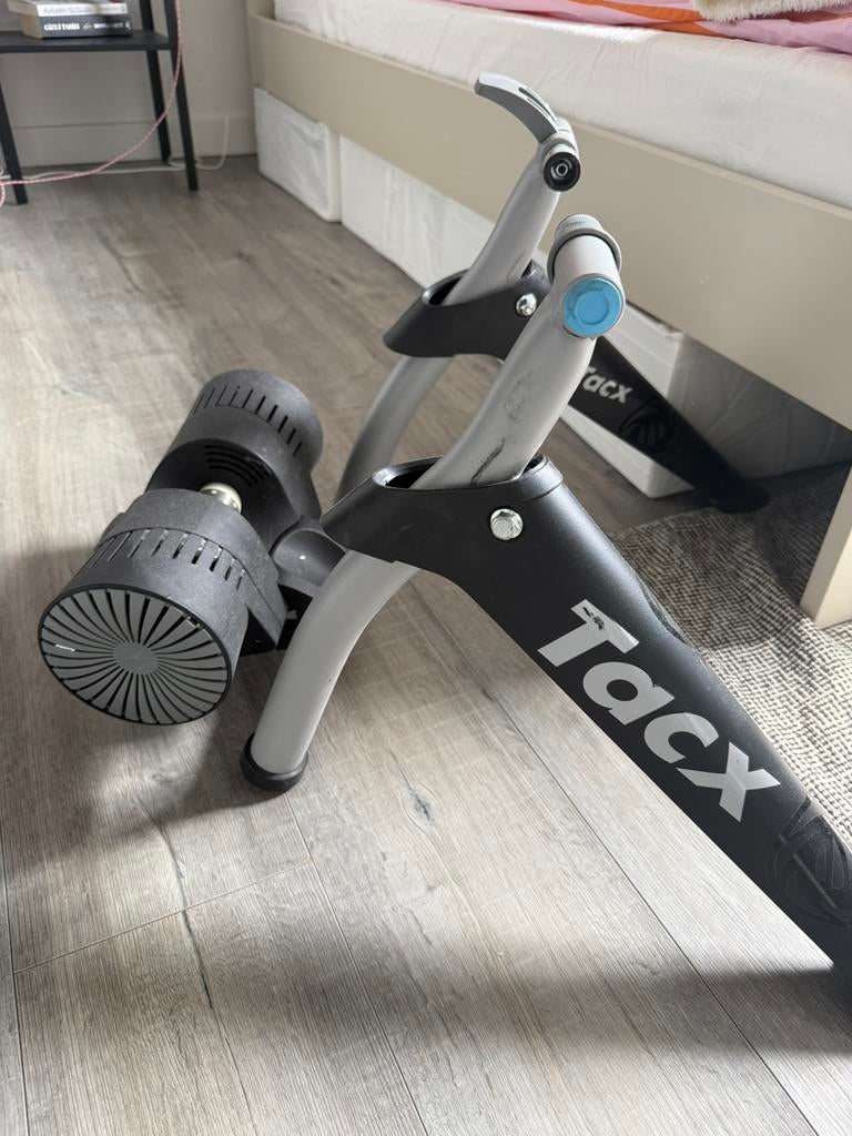 Tacx Bushido bluetooth indoor trainer zwift compatible, Sport en Fitness, Ophalen, Zo goed als nieuw, Hometrainer
