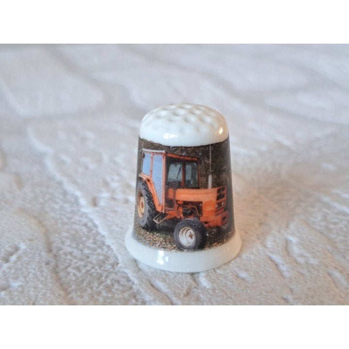 Renault 461 tractor porseleinen vingerhoedje, Ophalen of Verzenden, Nieuw, Porselein, Nederland
