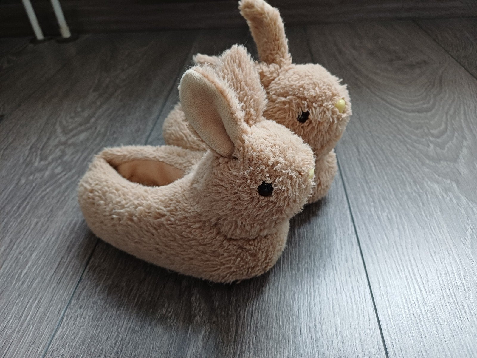 Schattige konijnen pantoffels maat 26/27, Ophalen of Verzenden, Gebruikt, THUIS, Jongen of Meisje