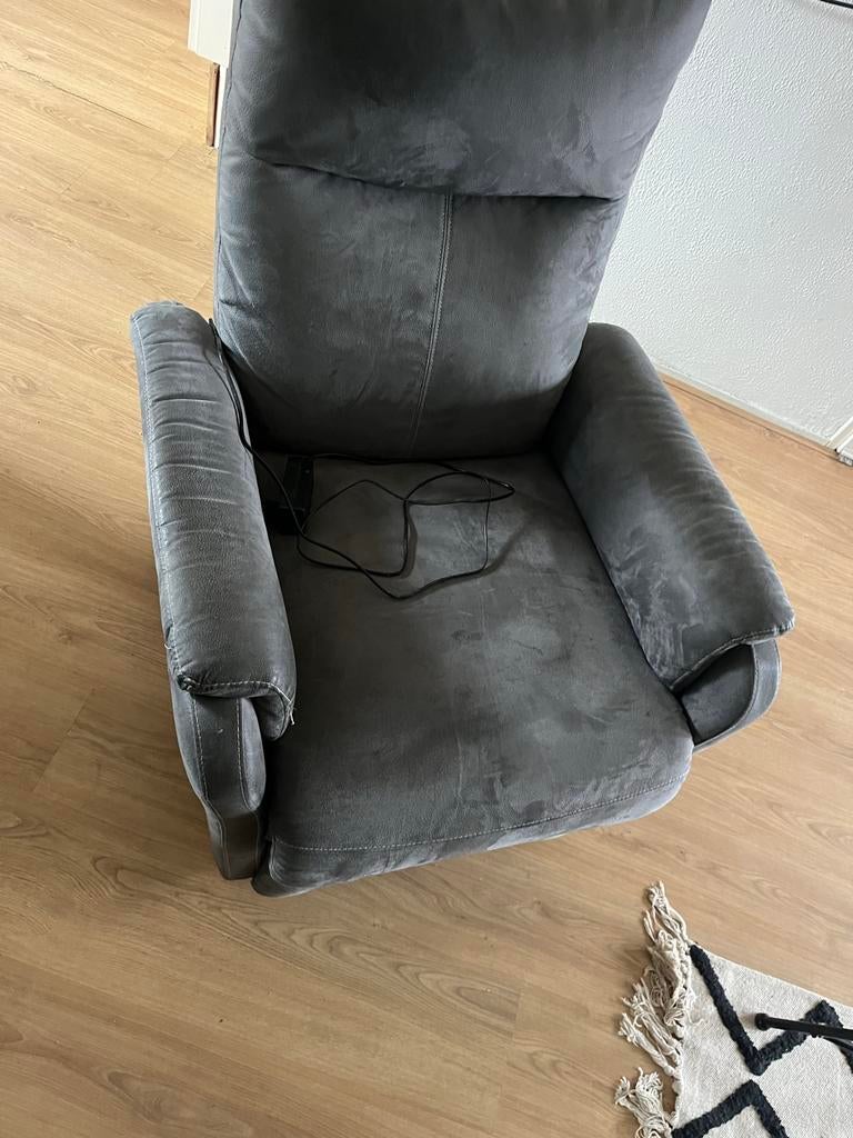 Elektrische relaxstoel met verstelbare standen, Huis en Inrichting, Fauteuils, Ophalen, Gebruikt, Stof, 75 tot 100 cm