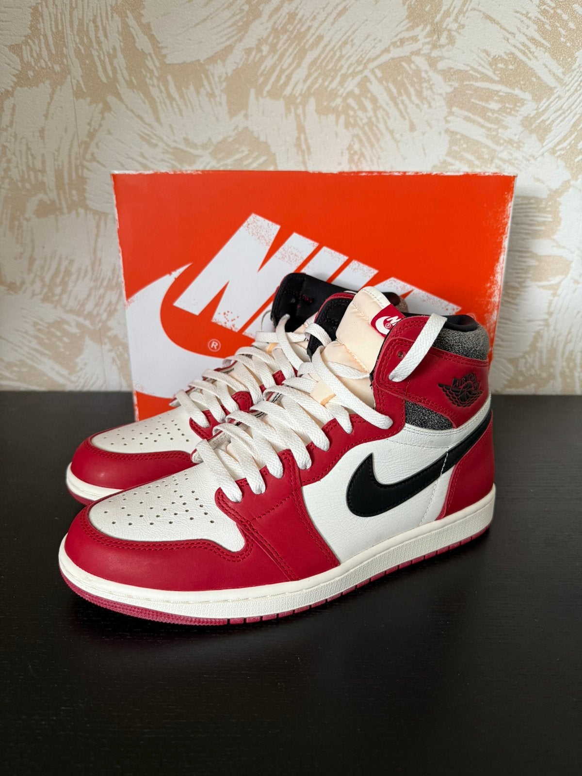 Jordan 1 high chicago lost and found maat 44!, Overige kleuren, Nieuw, Ophalen of Verzenden, Sneakers of Gympen