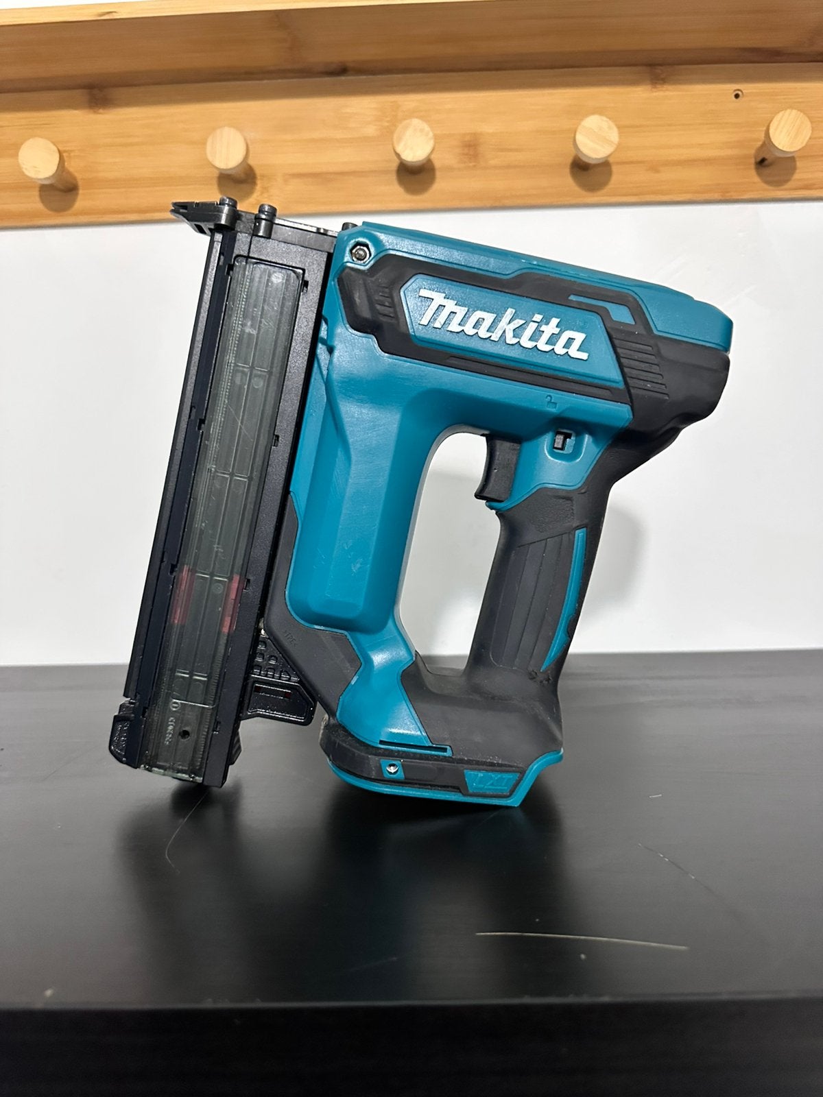 Makita tacker, Ophalen, Zo goed als nieuw