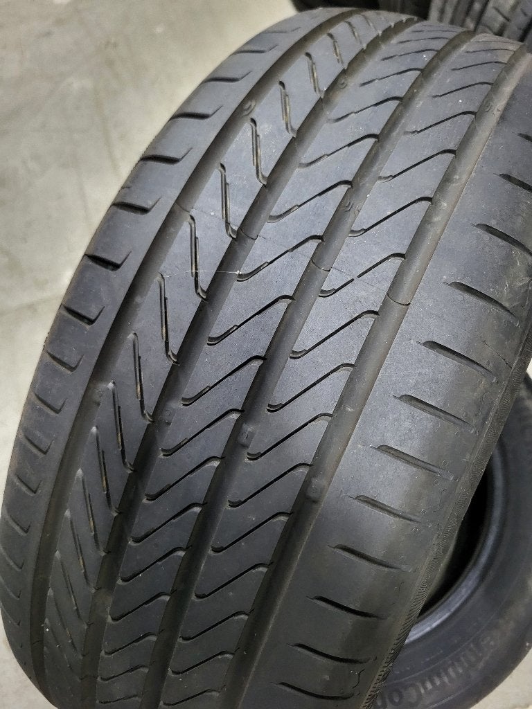 2 x 215/50/17 Continental Premium ZGAN 120,- Incl montage !, Auto-onderdelen, Continental, 17 inch, Ophalen of Verzenden, Band(en)