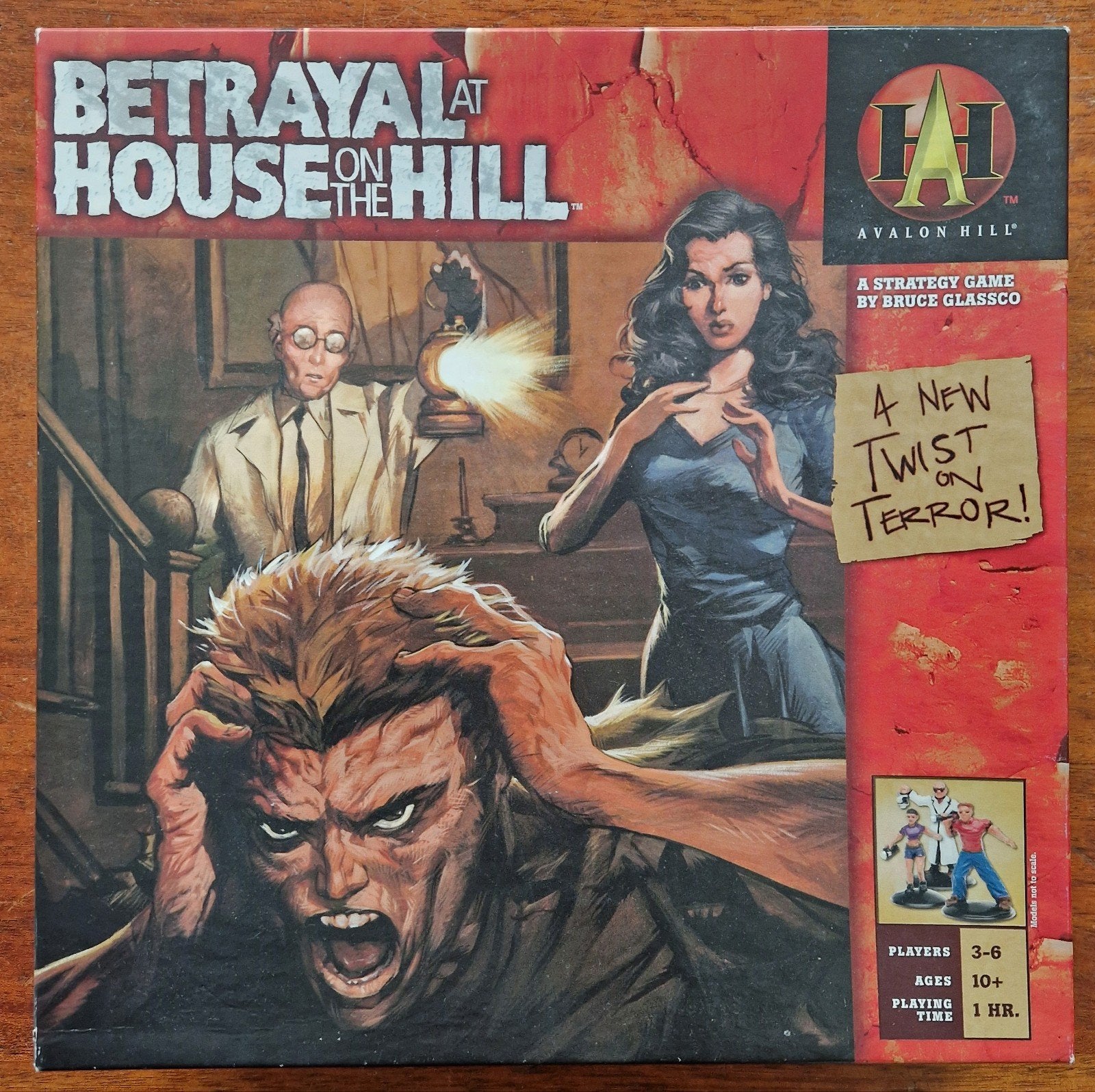 Betrayal at House on the Hill 1st edition 2004, Engelstalig., Drie of vier spelers, Ophalen of Verzenden, Gebruikt, Avalon Hill