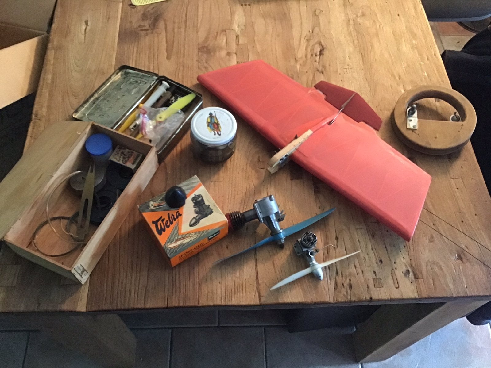 Vintage lijnbesturing Modelbouw incl Webra motoren, Ophalen, Zo goed als nieuw, 1:72 tot 1:144, Overige merken