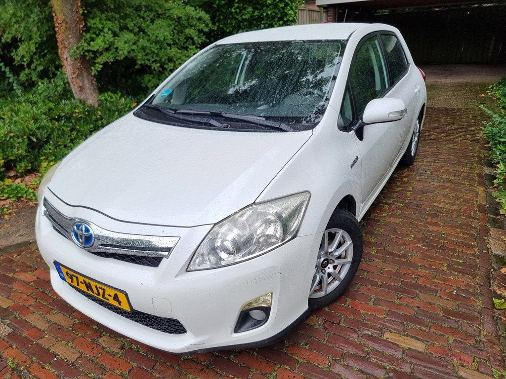 Toyota Auris 1.8 Full Hybrid Aspiration Navi, Euro 5, Gebruikt, 4 cilinders, Wit
