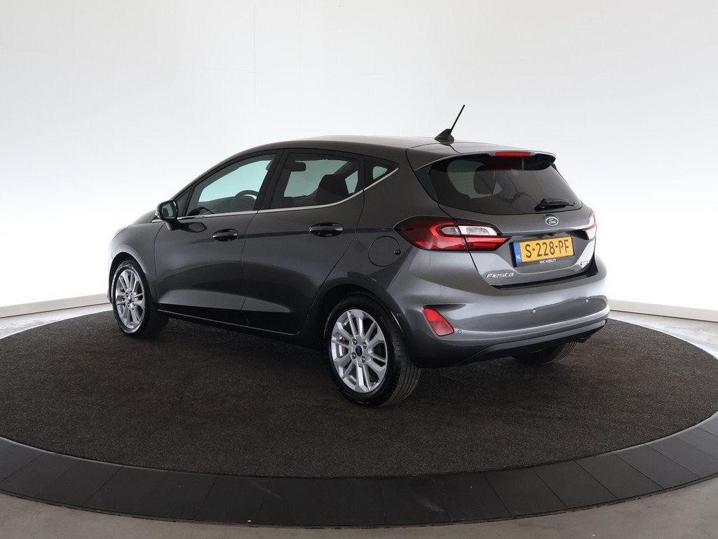 Ford Fiesta 1.0 EcoBoost Hybrid Titanium X | Winter Pack | W, Auto's, Ford, Stof, Gebruikt, 49 €/maand, Origineel Nederlands