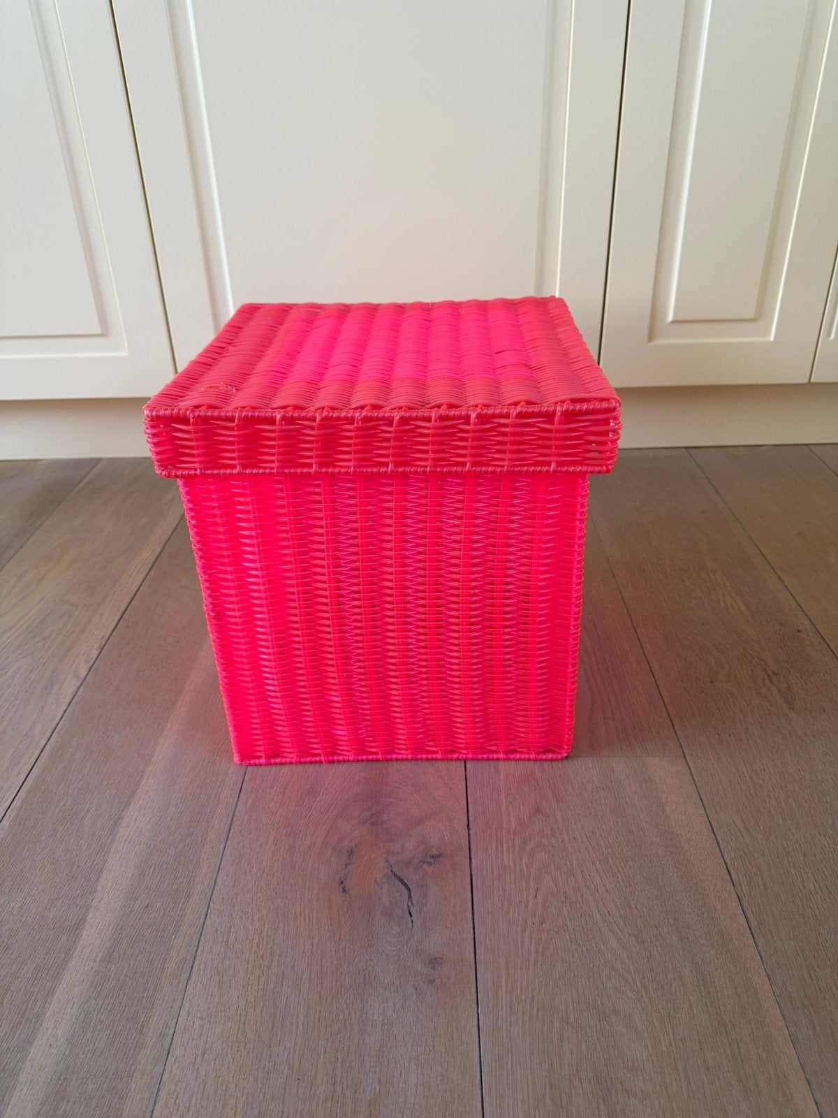 Hard roze kunststof opbergmand, Kunststof, Mand, Vierkant, Ophalen of Verzenden