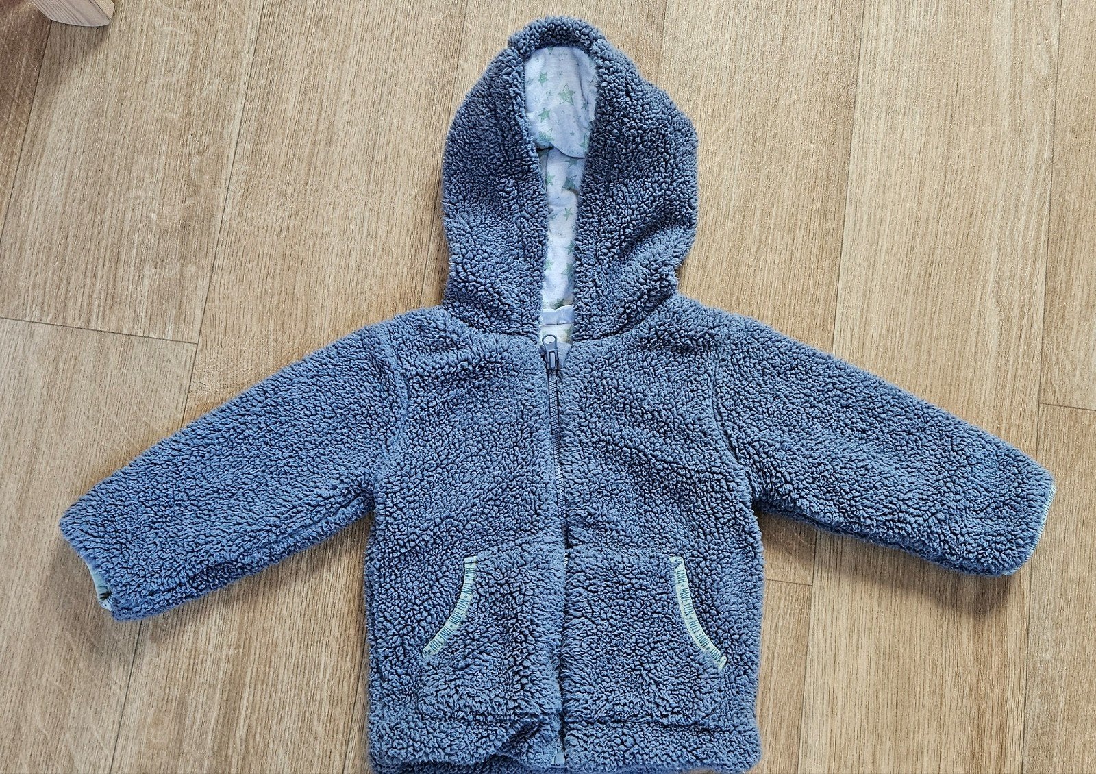 Zacht blauw teddy jasje met capuchon maat 80, Ophalen, Gebruikt, Ergee, Jongen of Meisje