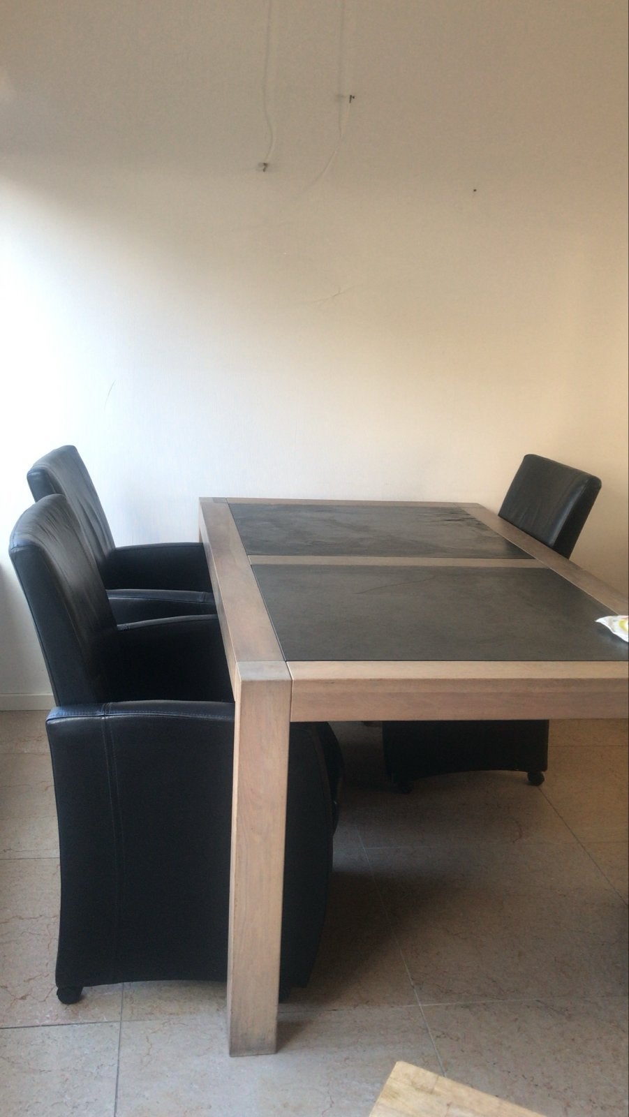 Eettafel met 4 stoelen - Hout en leer, Huis en Inrichting, Ophalen, Gebruikt, 100 tot 150 cm, 150 tot 200 cm