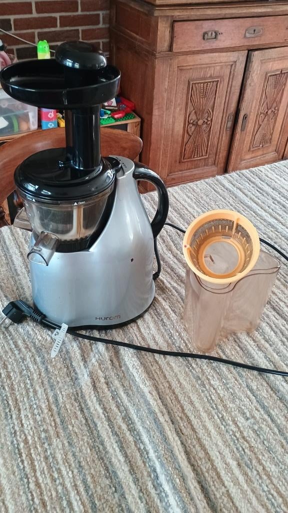 slow juicer, Witgoed en Apparatuur, Ophalen, Zo goed als nieuw, Elektrisch, Slowjuicer