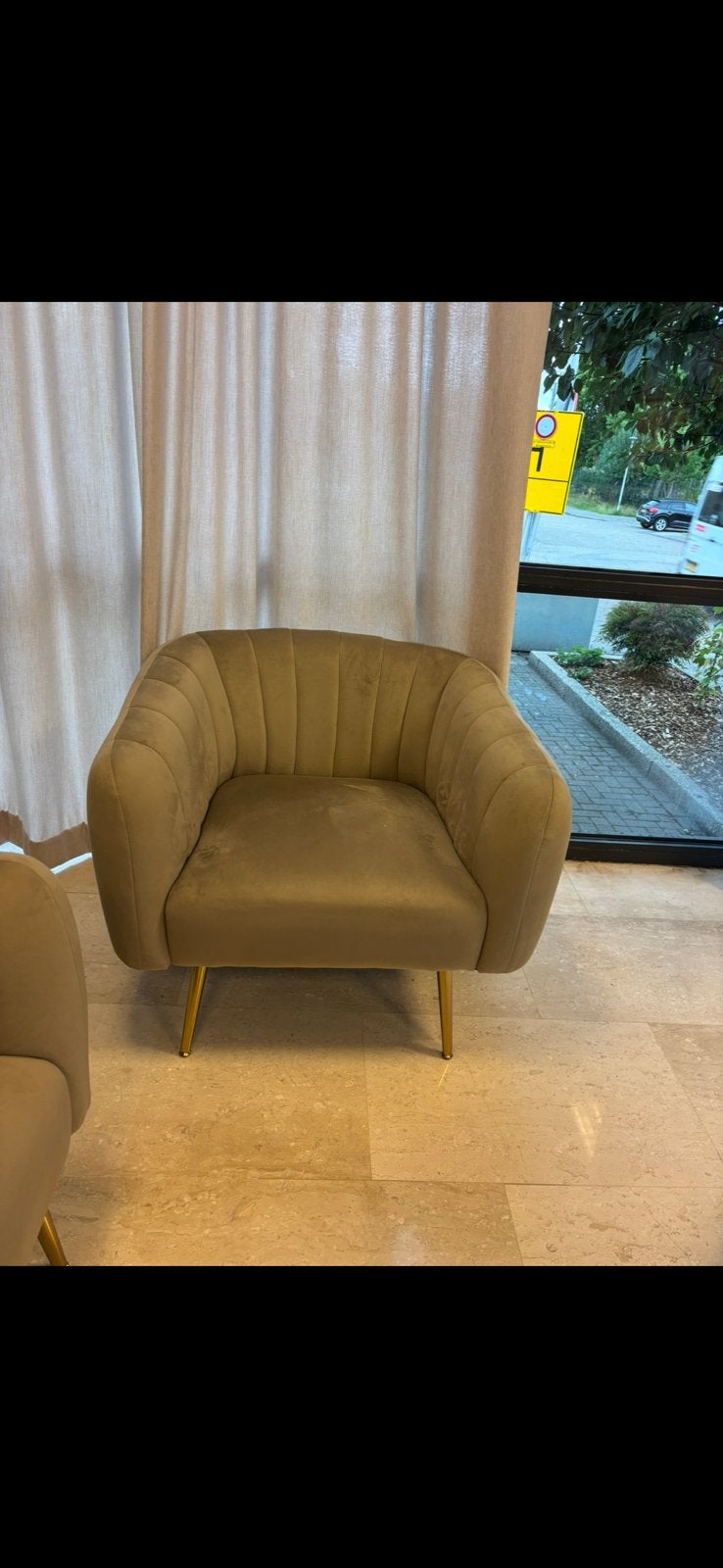 Velvet fauteauil taupe kleur, Ophalen, Zo goed als nieuw, Minder dan 50 cm