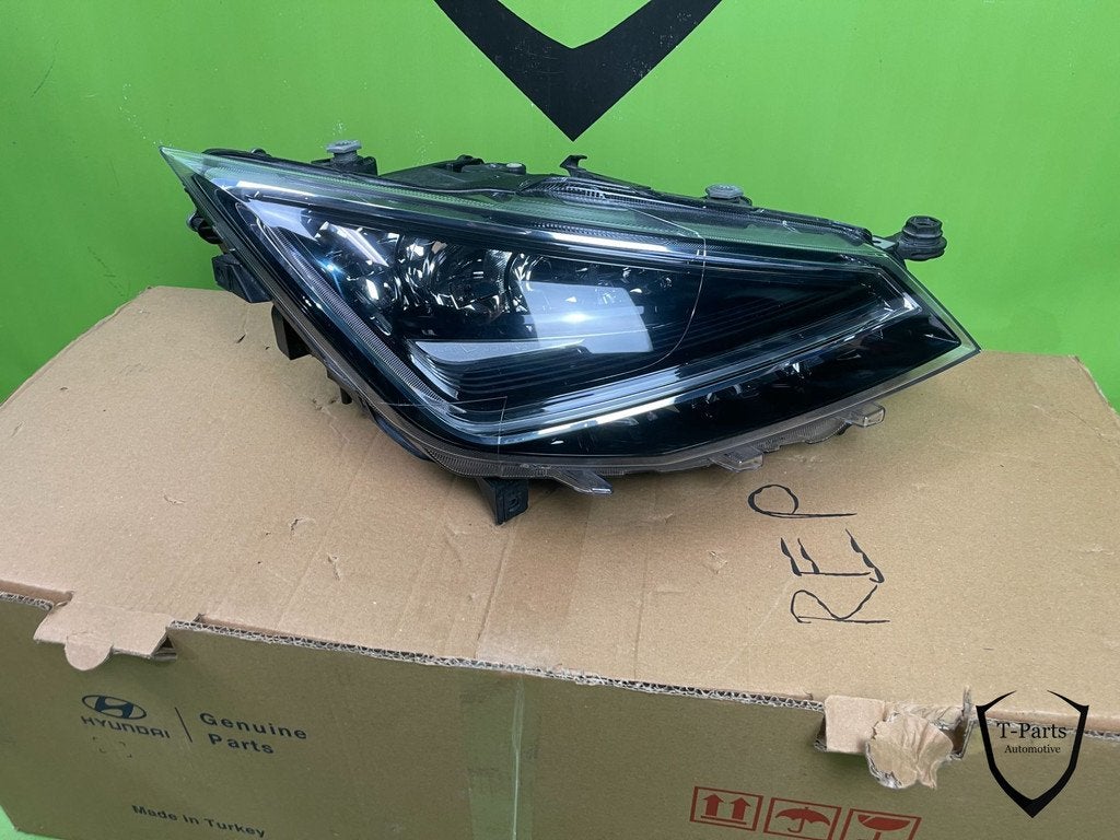 seat ibiza arona koplamp rechts 6F1941008E, Gebruikt, Autovia A-2, Km 585 585
08760  Martorell, ES, Ophalen of Verzenden, SEAT S.A.