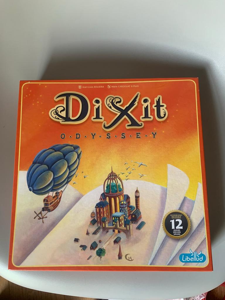 Dixit Odyssey - Zo goed als nieuw, Hobby en Vrije tijd, Gezelschapsspellen | Bordspellen, Vijf spelers of meer, Ophalen of Verzenden