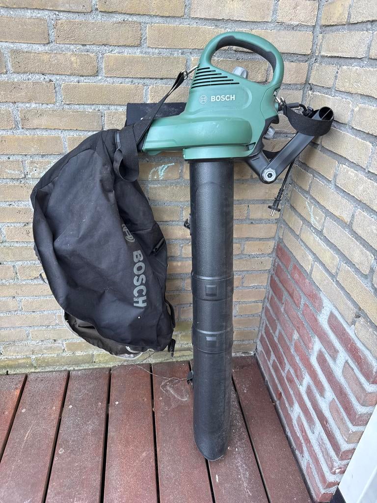 Bosch bladblazer/bladzuiger – inclusief opvangzak, Ophalen, Handgedragen, Zo goed als nieuw, Met opvangzak