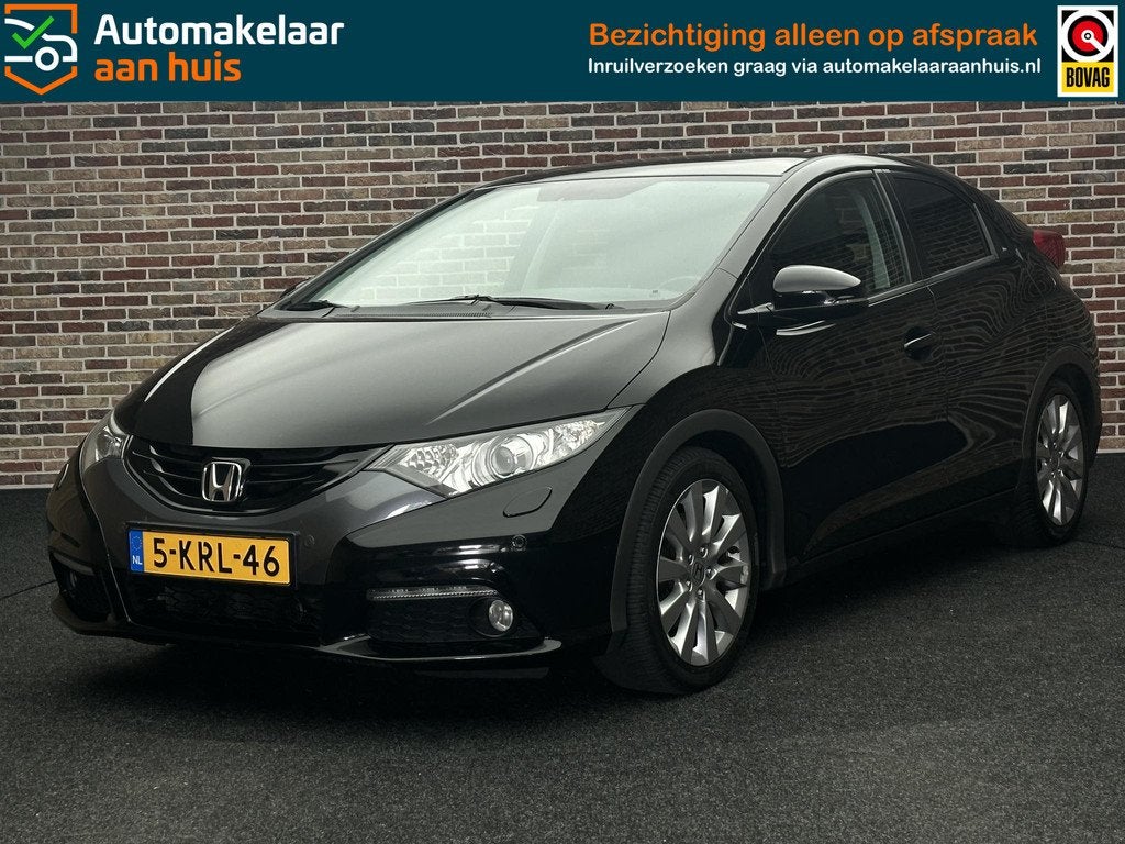 Honda Civic 1.8 Executive Automaat Trekhaak Xenon Camera Nav, Gebruikt, Euro 6, 4 cilinders, Zwart