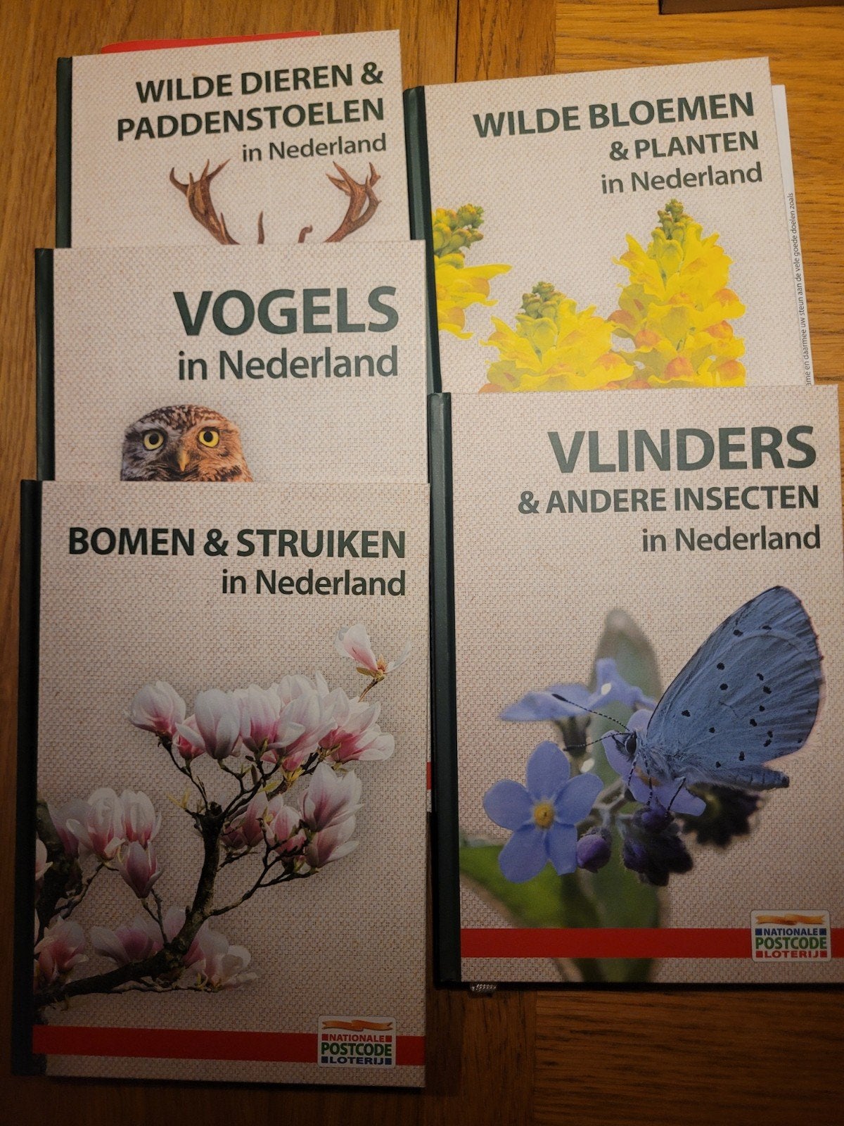 Nationale Postcode Loterij Natuurgidsen (5-delig), Ophalen of Verzenden, Zo goed als nieuw, Natuur algemeen, Nationale Postcode Loterij
